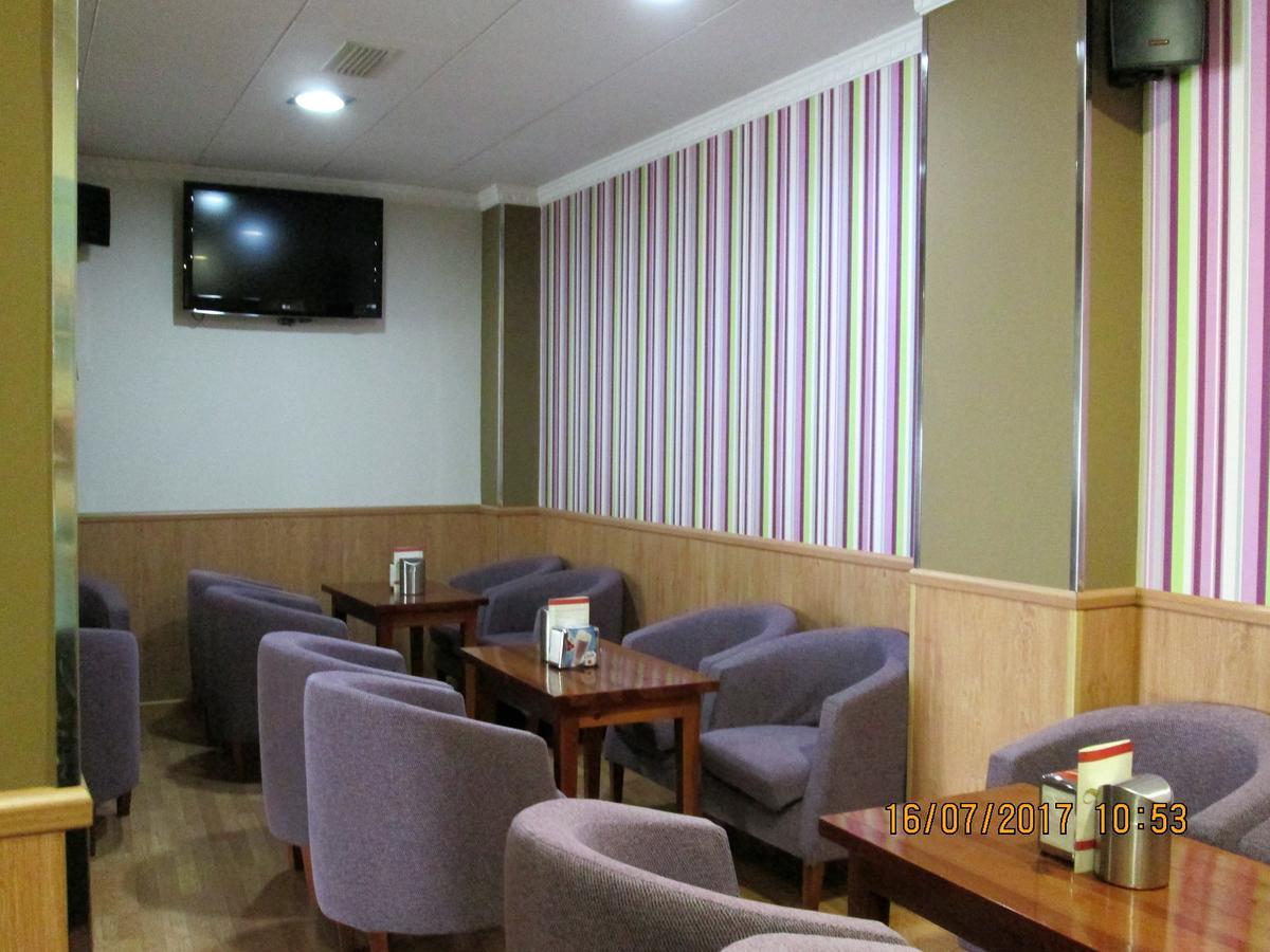 Hostal Banderas Fuensanta de Martos Exterior photo